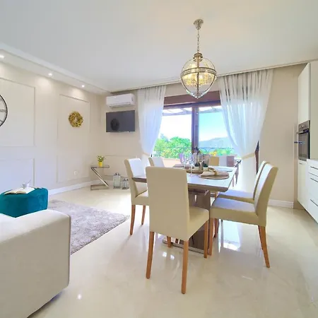 Luxury Stina Apartment